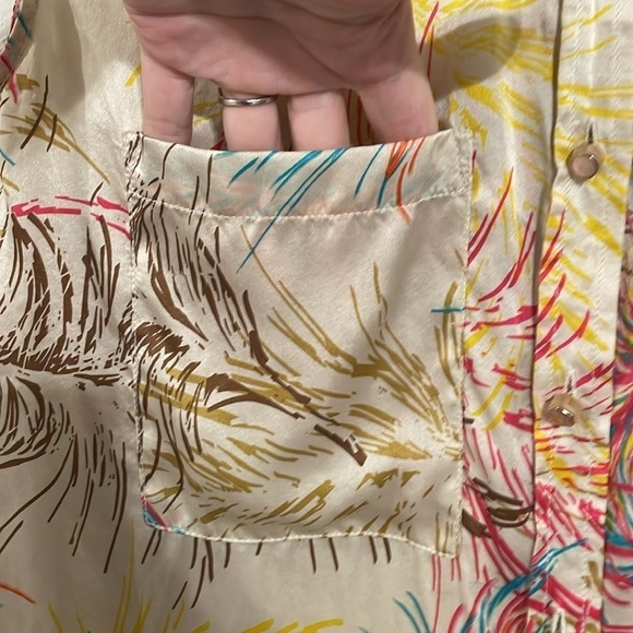 Cabi Women's 100% Silk Button Front Top XS Colorful Feather Print Sleeveless - Picture 15 of 16